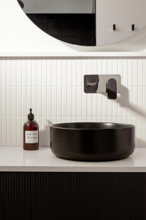 Trendy Elwood Apartment